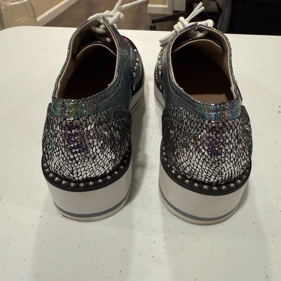 Betsey Johnson Black Iridescent Shoes with Pink Heart - Picture 7 of 13